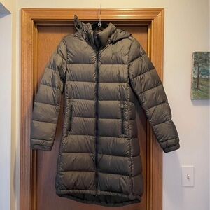 The North Face Women's Olive Green Metropolis Parka